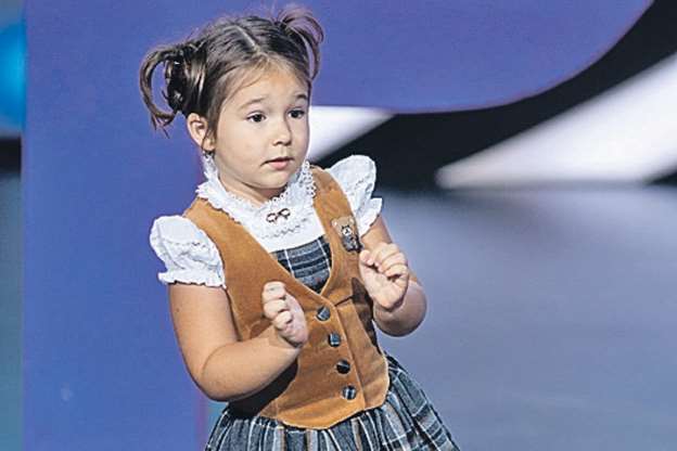 Четырехлетняя девочка из Москвы говорит на семи языках