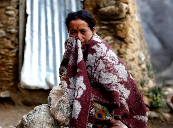 Читать Женщины Непала во время менструации изгоняются из дома и вынуждены жить в сарае